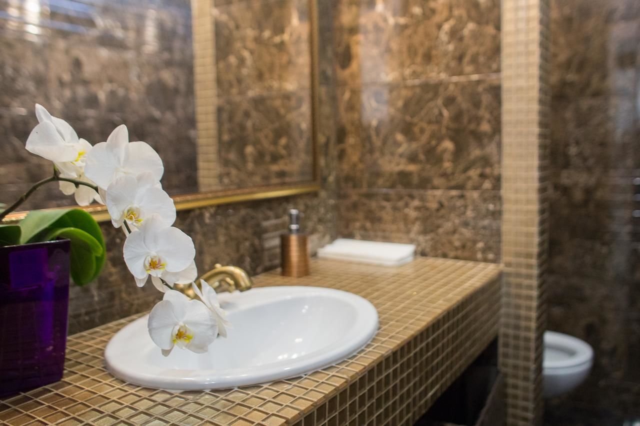 Отель Boutique Hotel Deluxe Каменец-Подольский-12